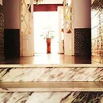 ゲストハウス La Maison Dos Prazeres *